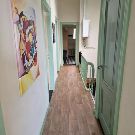 J&j Hotel